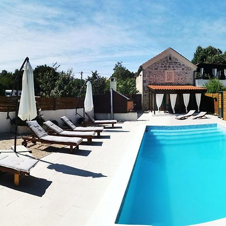 Pridraga Apartments Malic מראה חיצוני תמונה