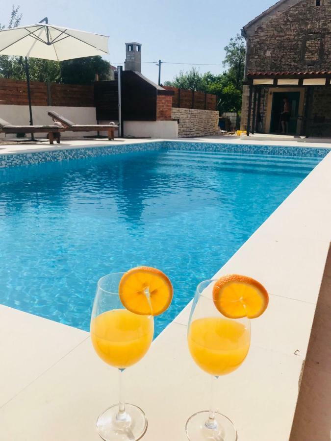 Pridraga Apartments Malic מראה חיצוני תמונה