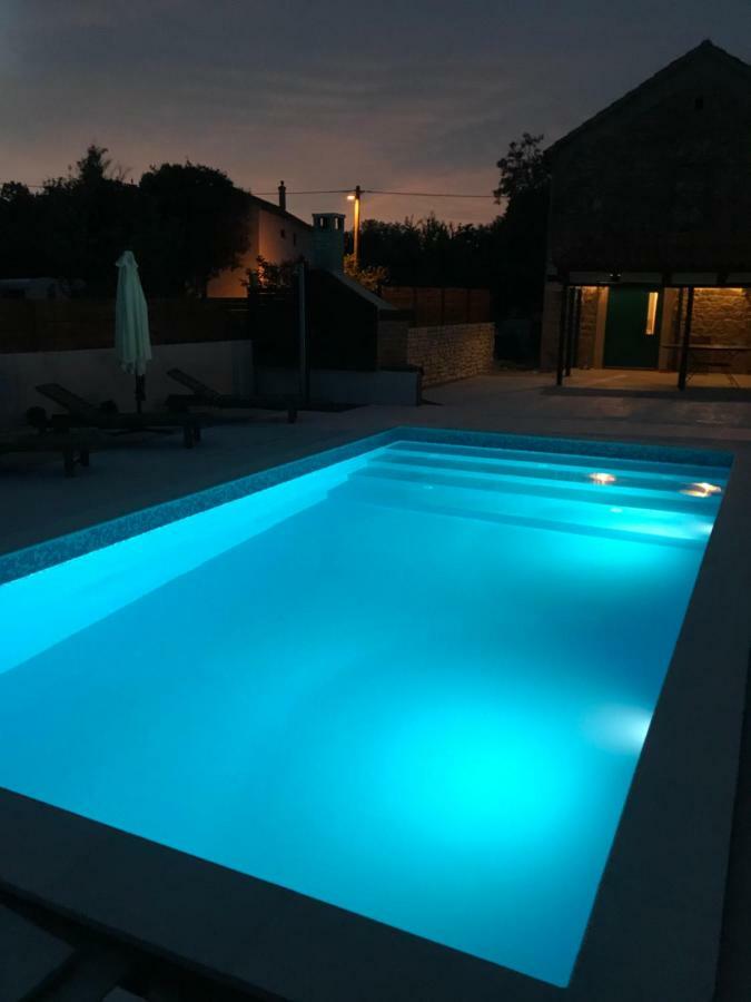 Pridraga Apartments Malic מראה חיצוני תמונה