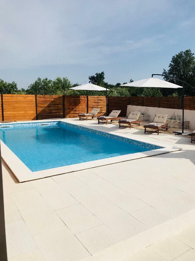 Pridraga Apartments Malic מראה חיצוני תמונה